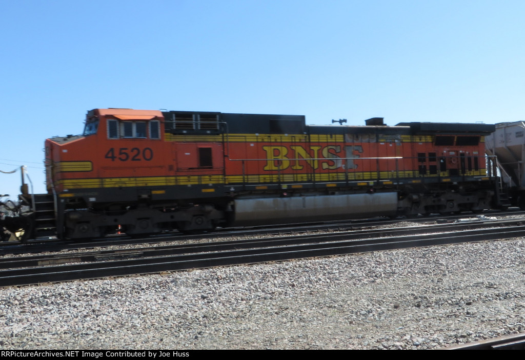 BNSF 4520